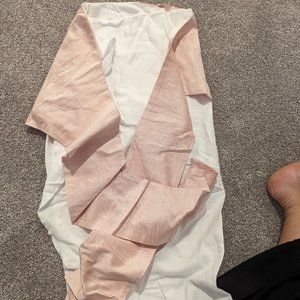 Beaufort Bonnet Bow Swaddle - Pink Silk